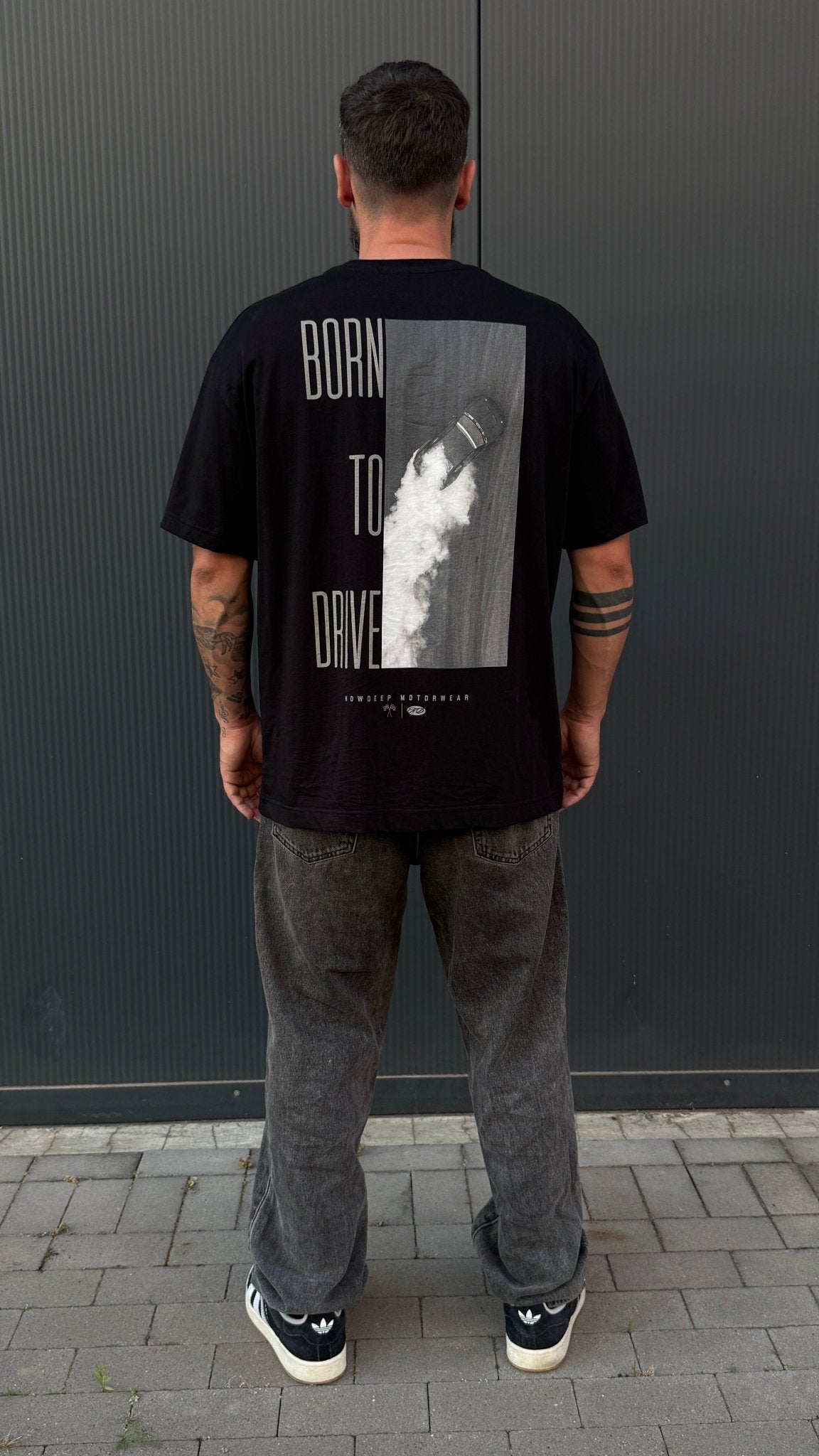 BORN TO DRIVE - Premium Shirt - HOW DEEP
