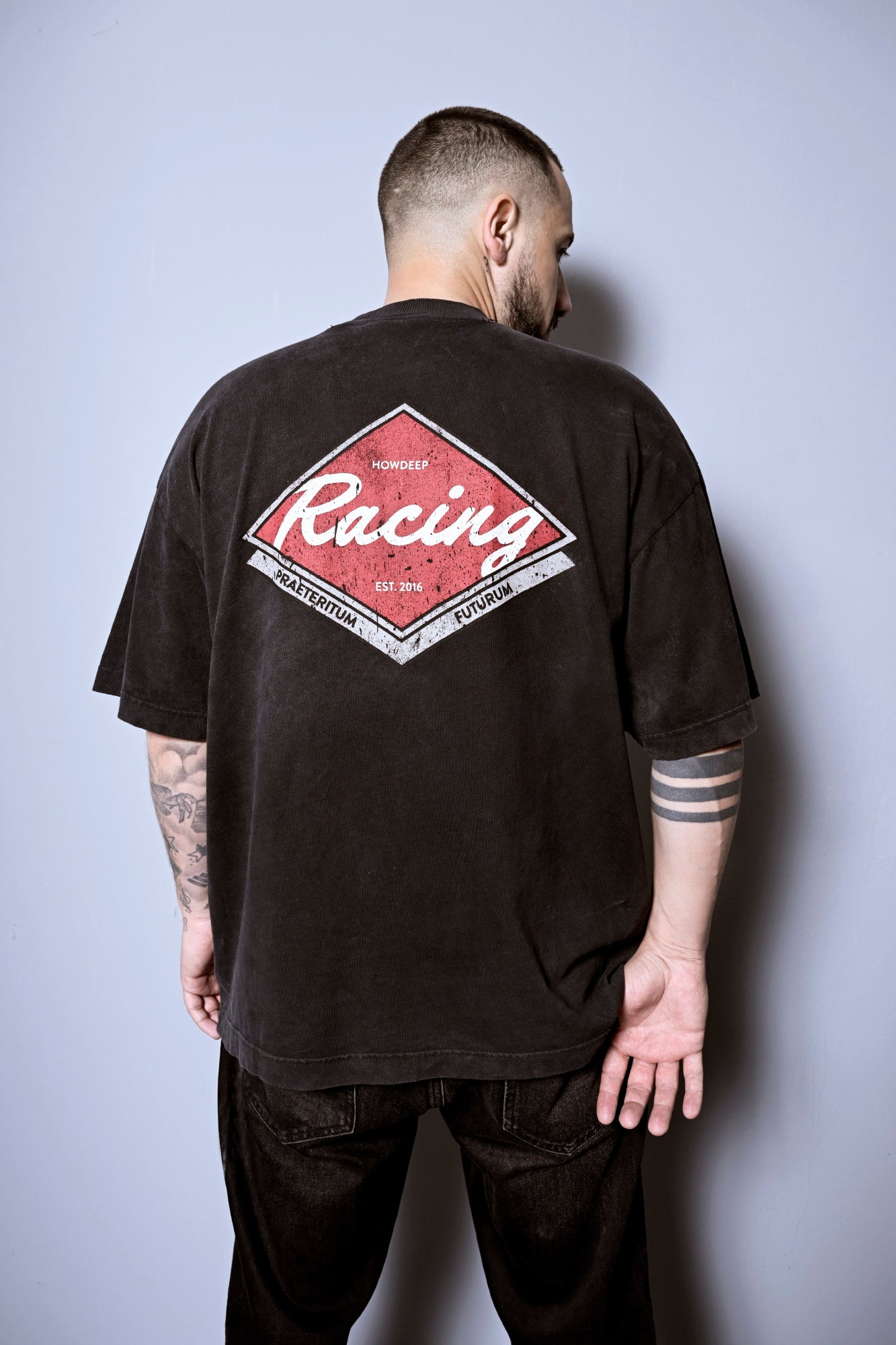 VINTAGE BLCK - Premium Shirt - HOW DEEP