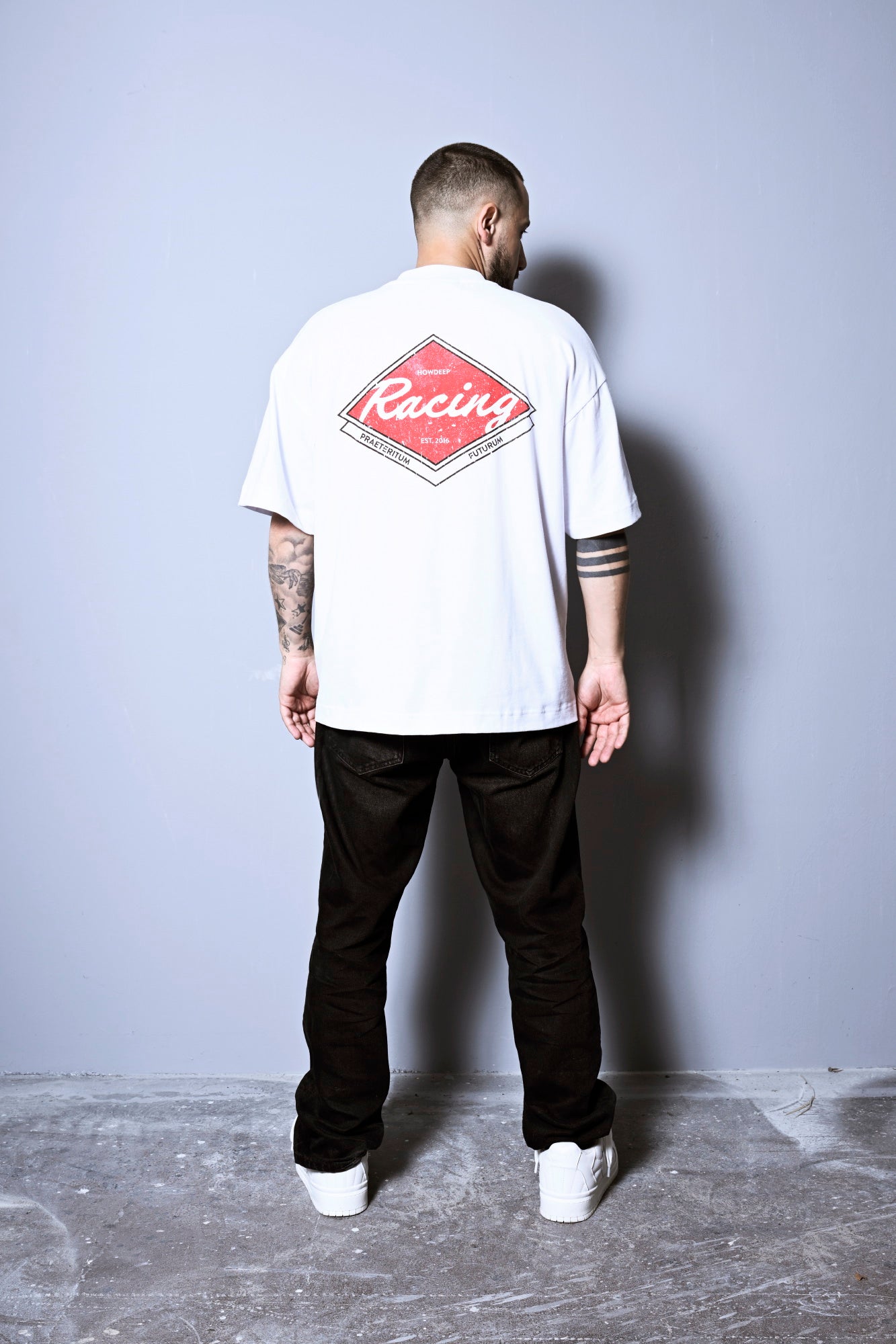 VINTAGE WHITE - Premium Shirt - HOW DEEP