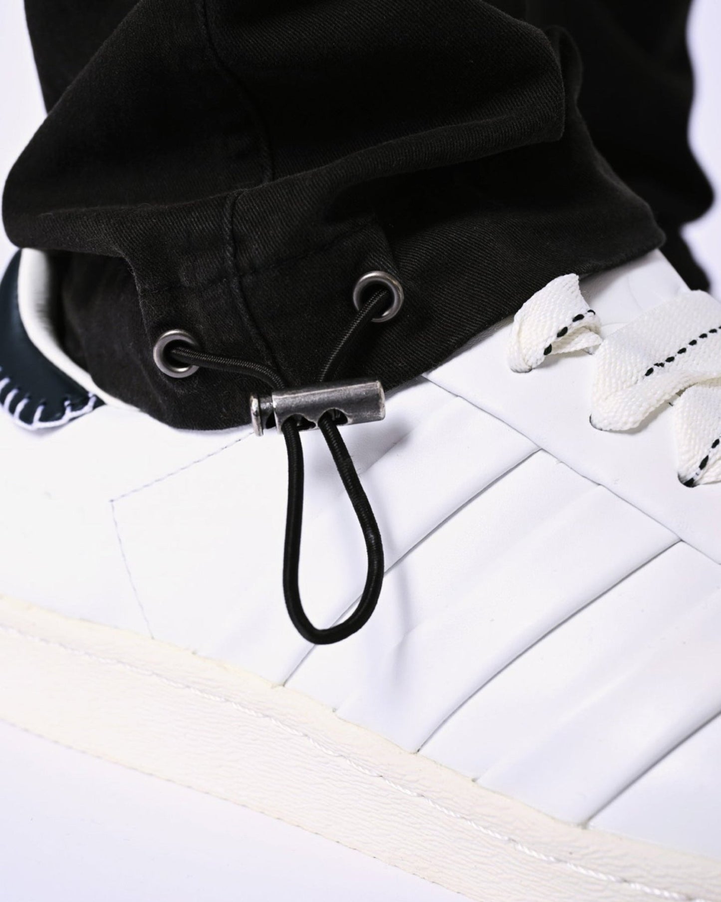 STRAIGHT 2 - Premium Cargo - HOW DEEP