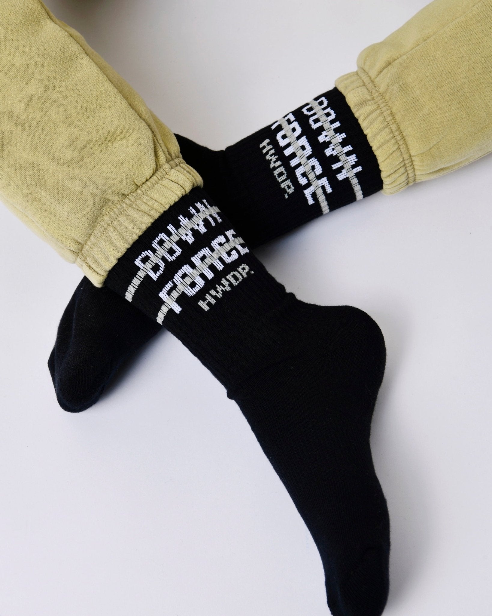 3 PIECE BLACK SOCKS BUNDLE - Premium Socken - HOW DEEP