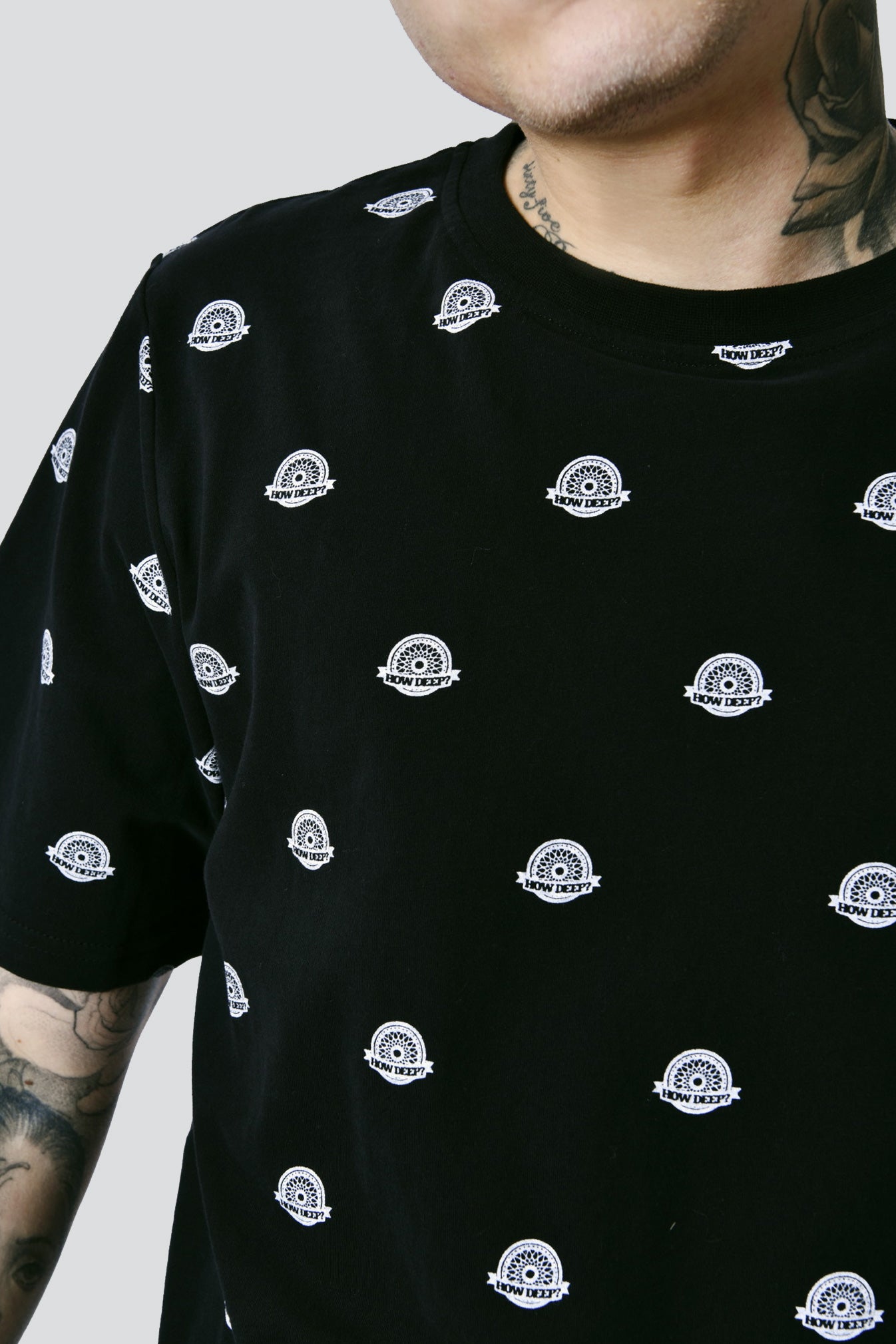 ALL OVER BLACK - Premium Shirt