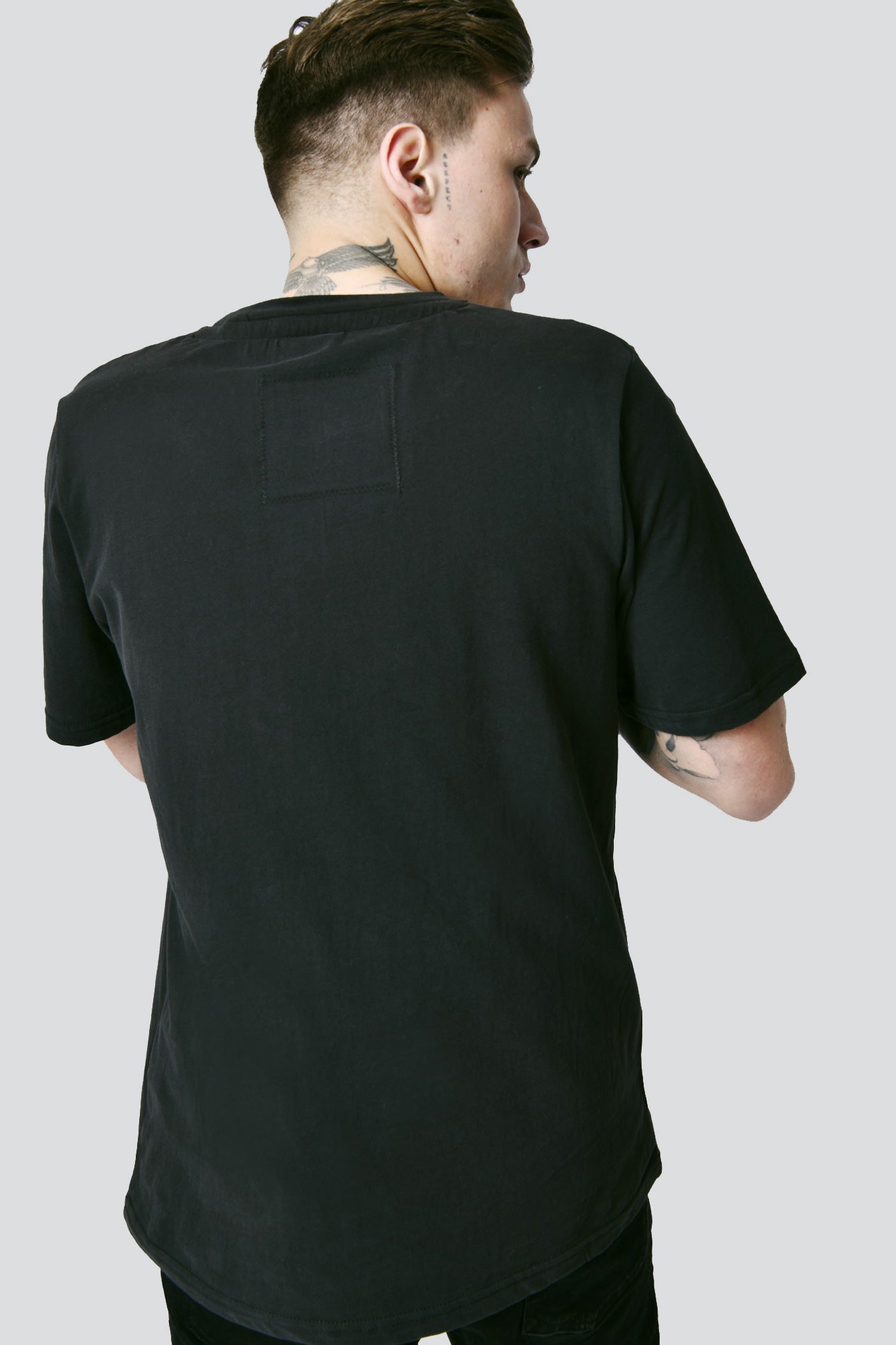 CREW BLACK - Premium Shirt