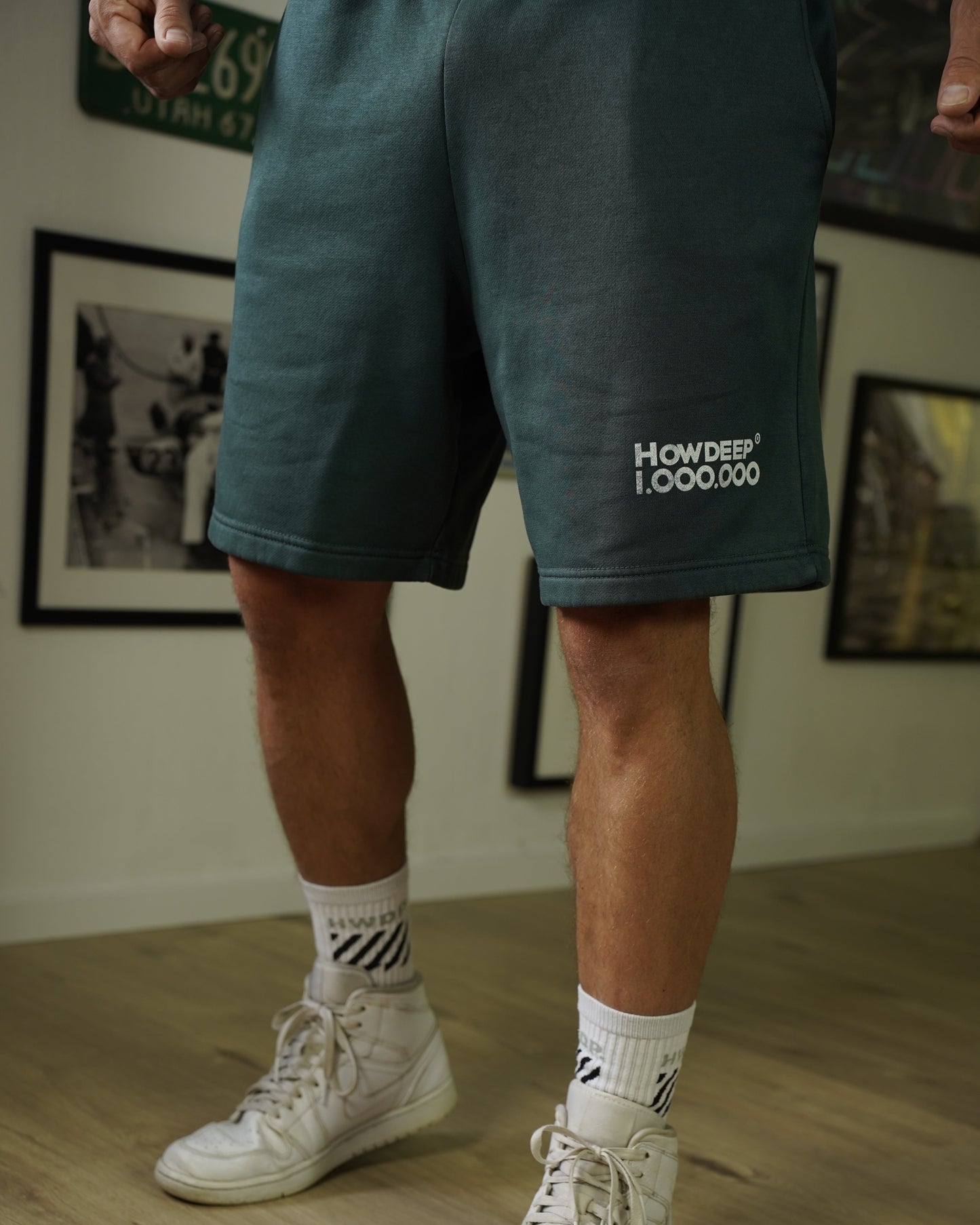 VORBESTELLUNG MILLION MILES – HOWDEEP Premium Shorts green
