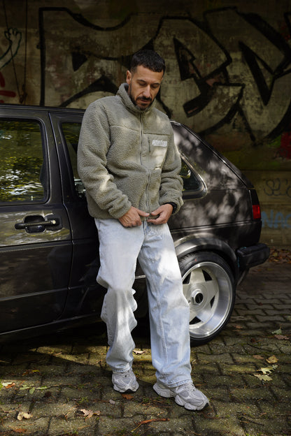 HOWDEEP FLUFFY PUFF Fleece Jacket Olive getragen vor Golf 2