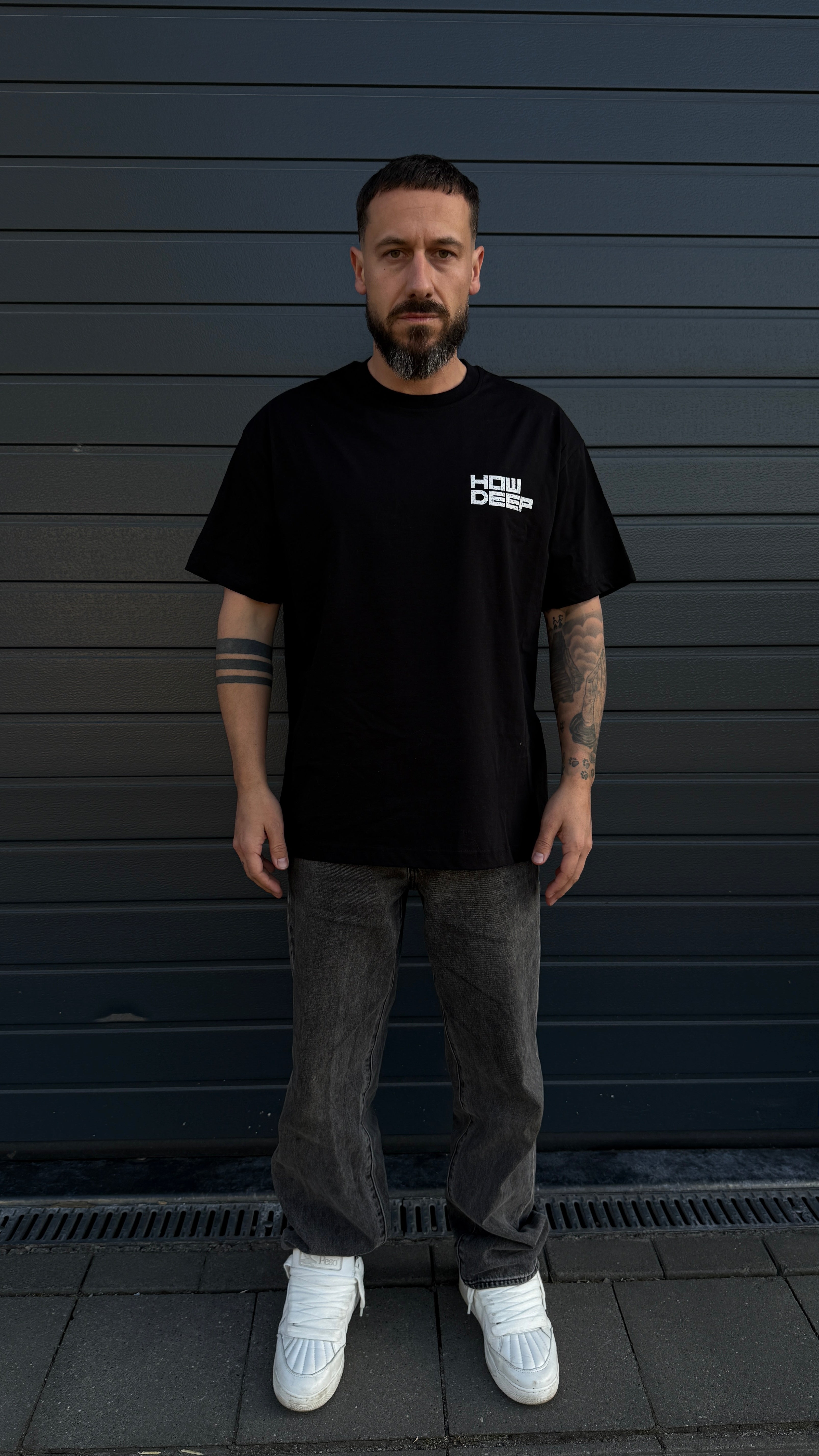 NEED MONEY BLACK - Premium Shirt