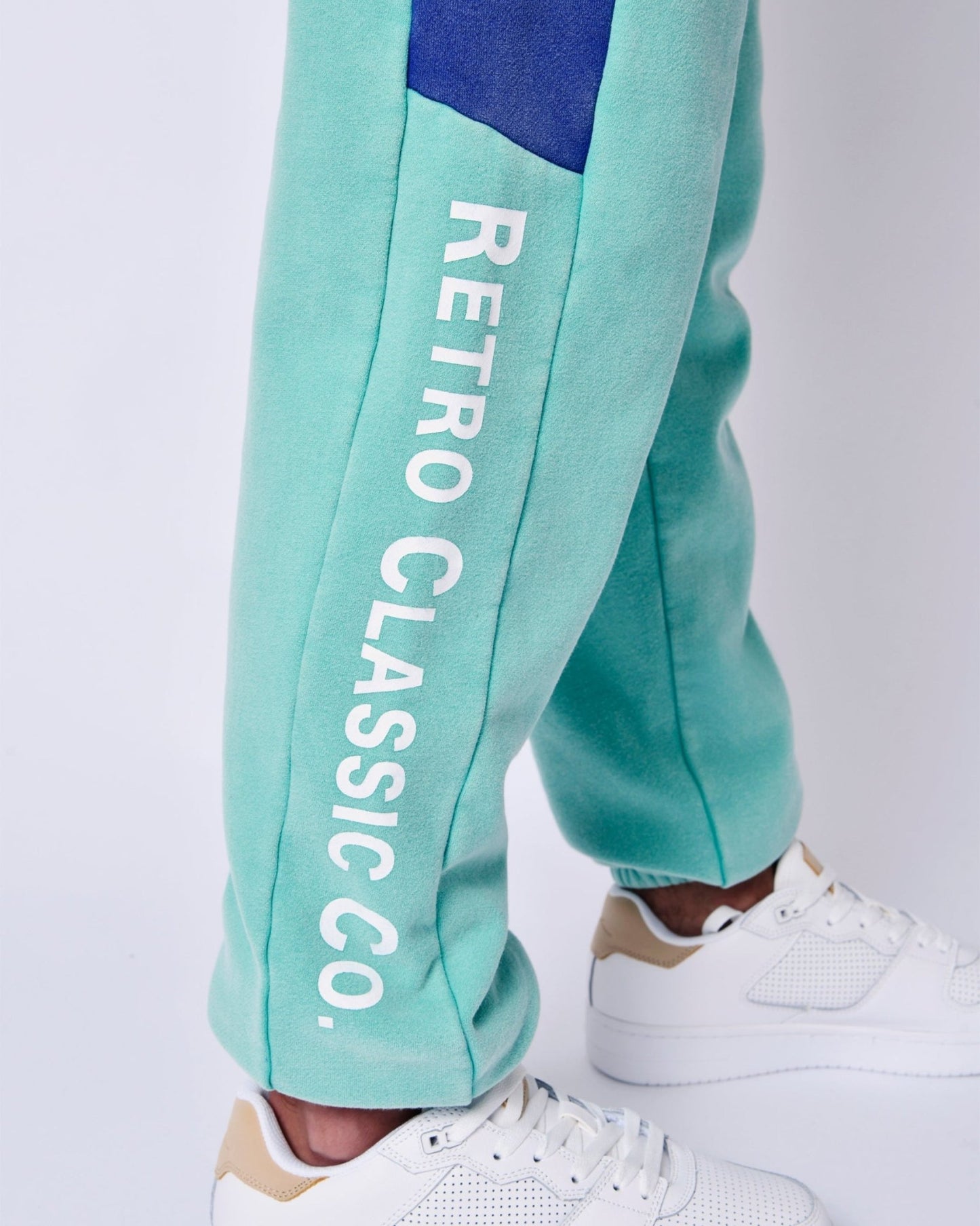 GROOVIE MINT - Premium JOGGER - HOW DEEP