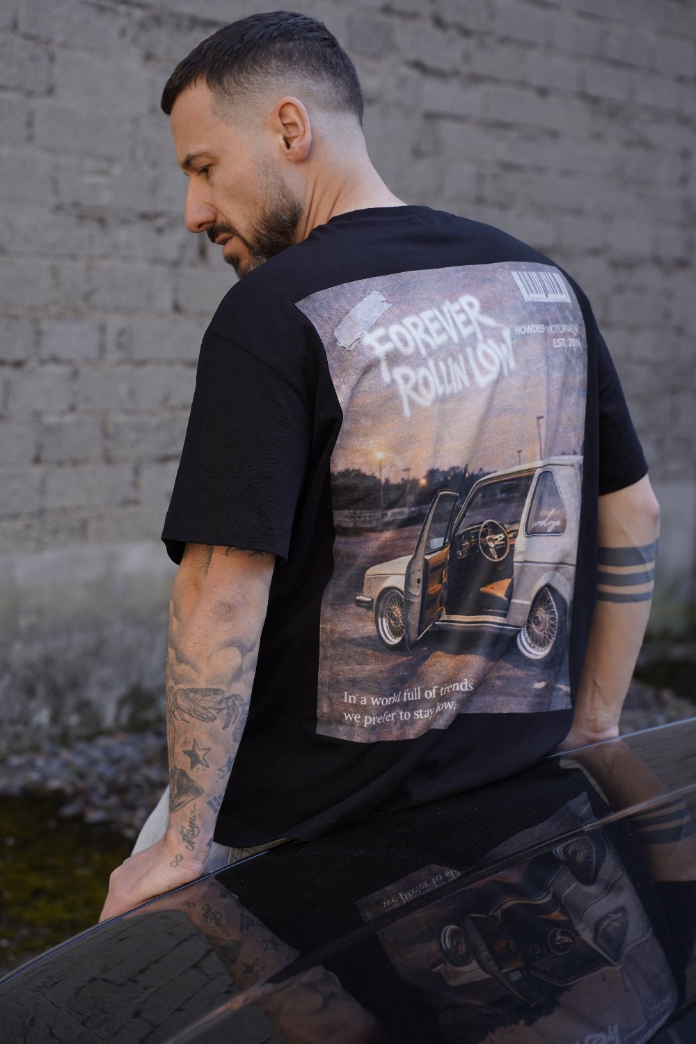MK ONE V4 Shirt – Premium T-Shirt Schwarz - HOW DEEP