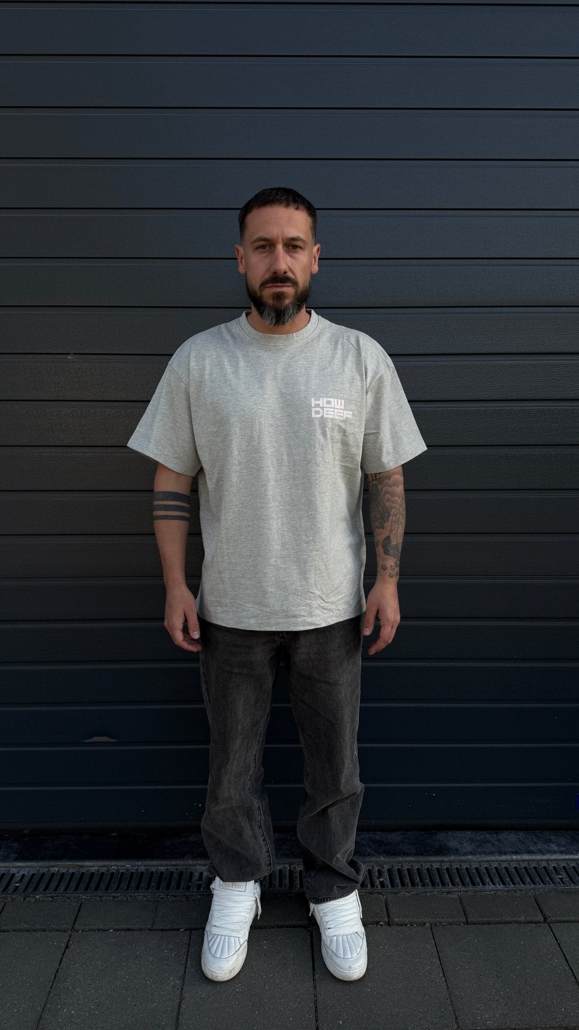 NEED MONEY GREY - Premium Shirt - HOW DEEP