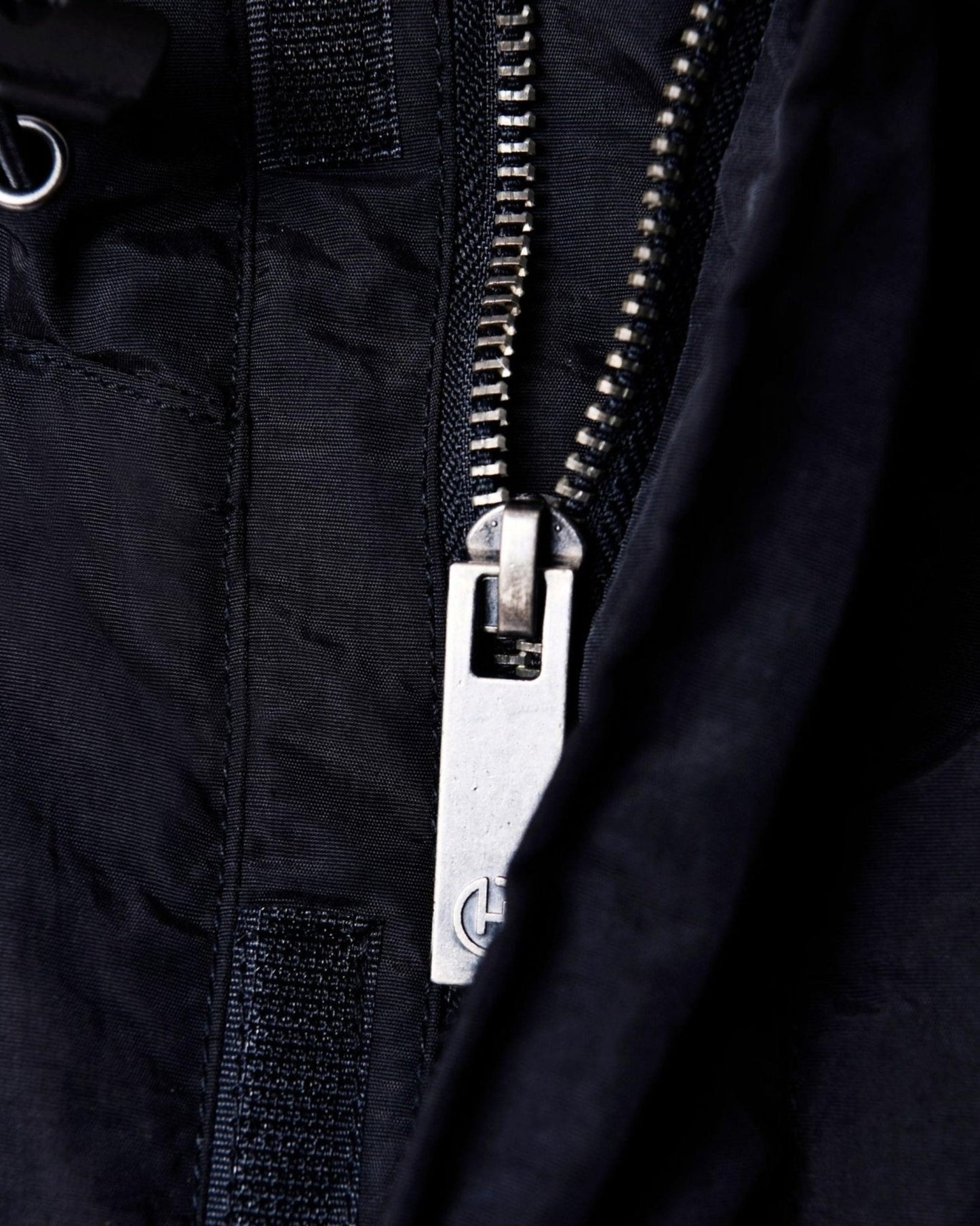 HD PREMIUM WIND BREAKER - HOW DEEP