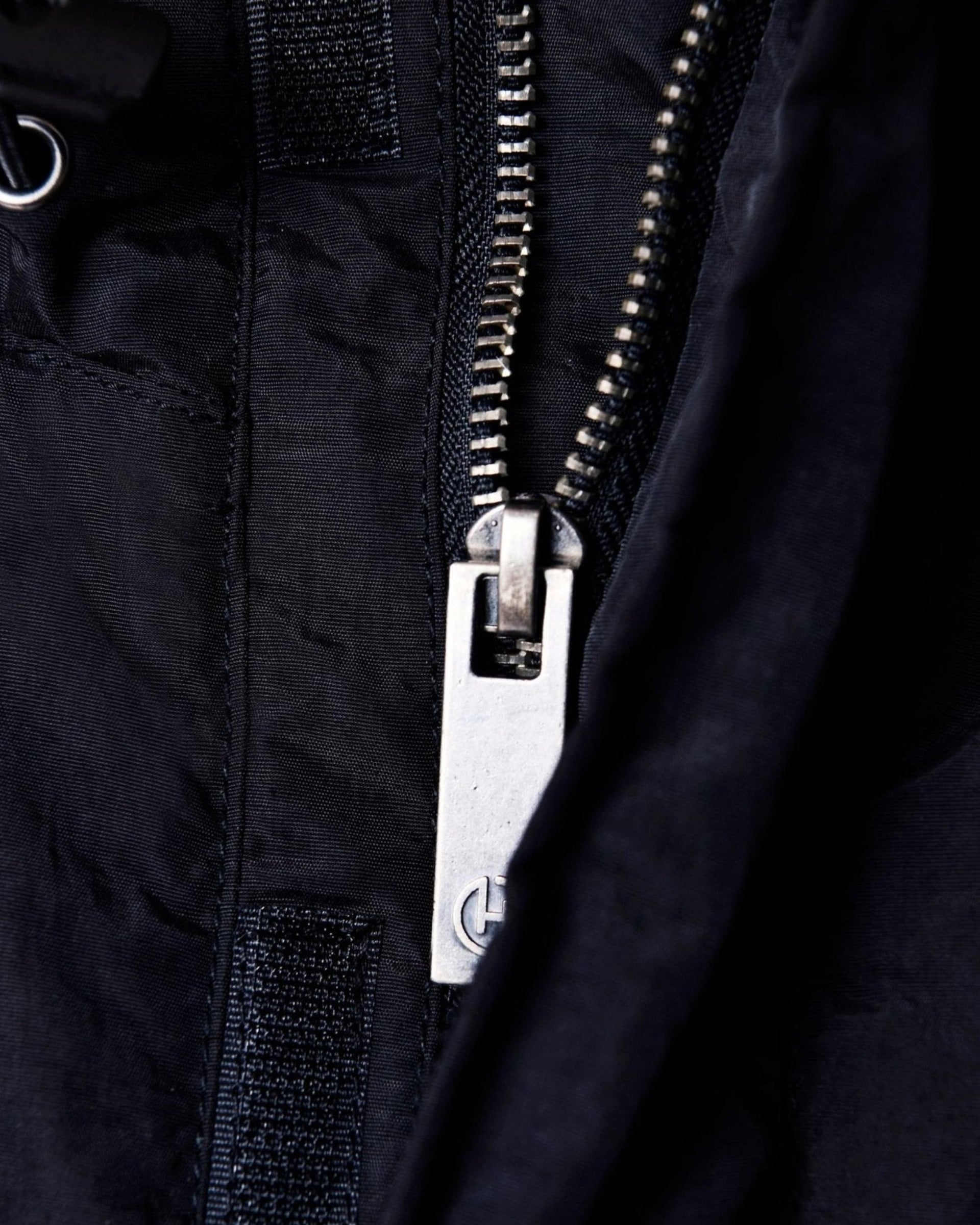 HD PREMIUM WIND BREAKER - HOW DEEP